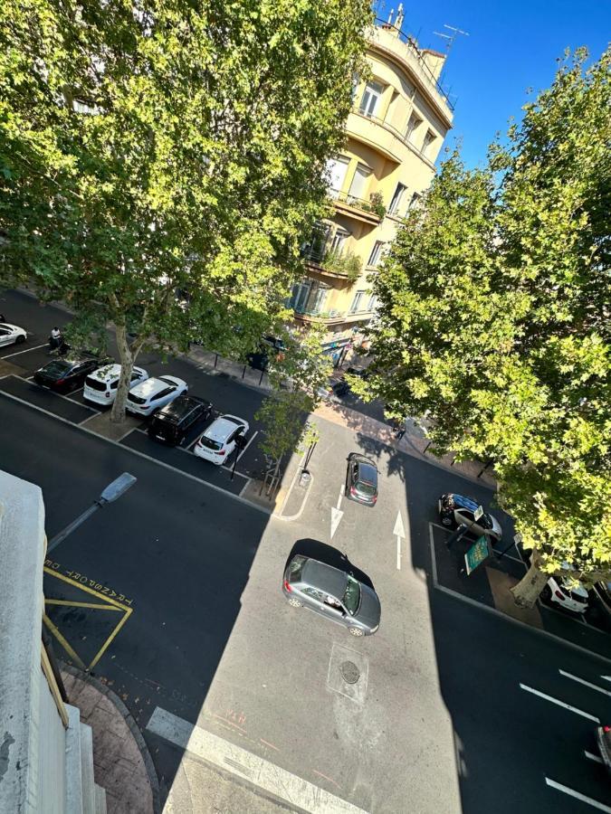 Appartement Lumineux Et Spacieux 2 Chambres Avec Parking Gratuit Dans La Rue Perpignan Dış mekan fotoğraf