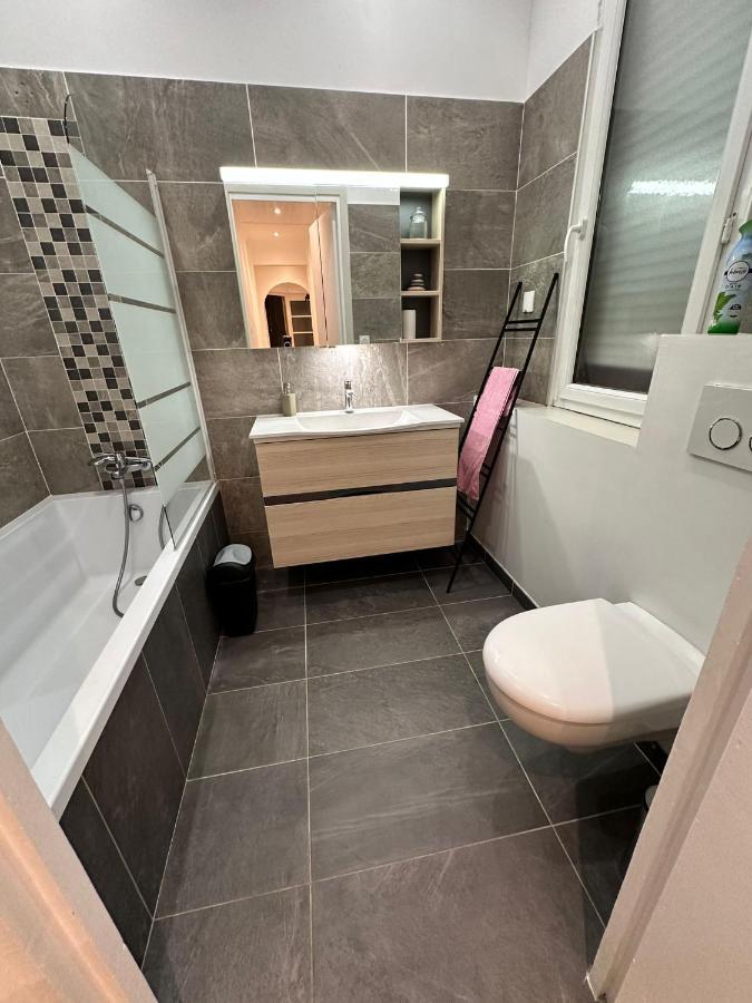 Appartement Lumineux Et Spacieux 2 Chambres Avec Parking Gratuit Dans La Rue Perpignan Dış mekan fotoğraf